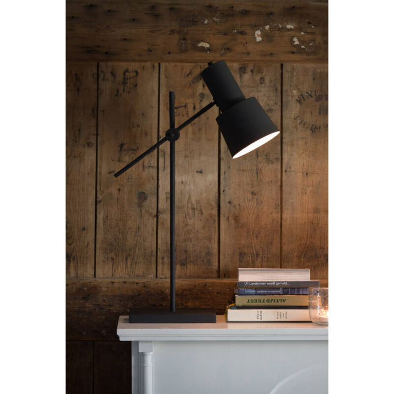 lampe-de-table-moderne-noire-avec-structure-articulee-light-and-living-preston-1829658-3